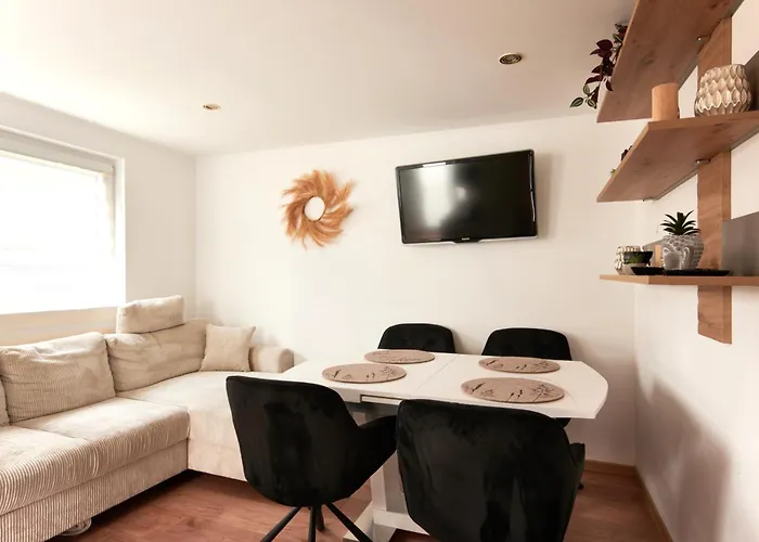 Vienna Prestige Luxury 3Bd Villa